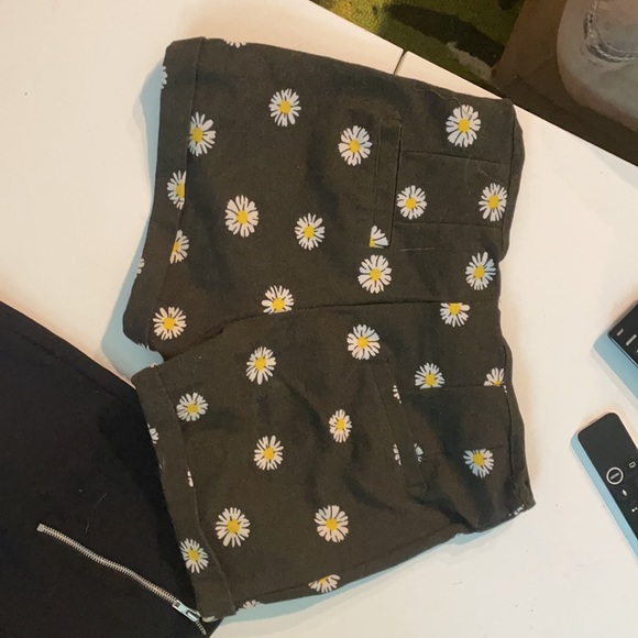 Shorts bundle - Picture 5 of 6